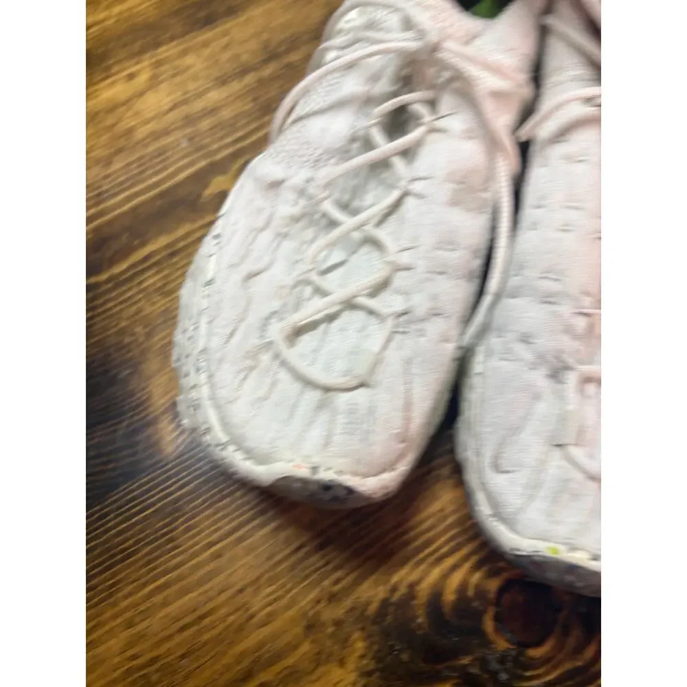 Nike White Sneakers Size 7.5